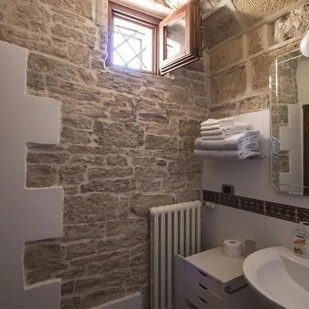 Masseria Citulo Il Pino Grande Castel Del Monte (Apulia)