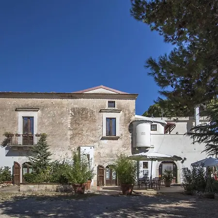 Masseria Citulo Il Pino Grande Farm stay Castel Del Monte (Apulia)